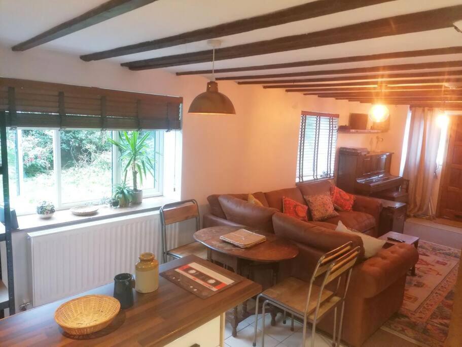 The Old Barn, Cosy Townhouse In Leominster Villa Ngoại thất bức ảnh