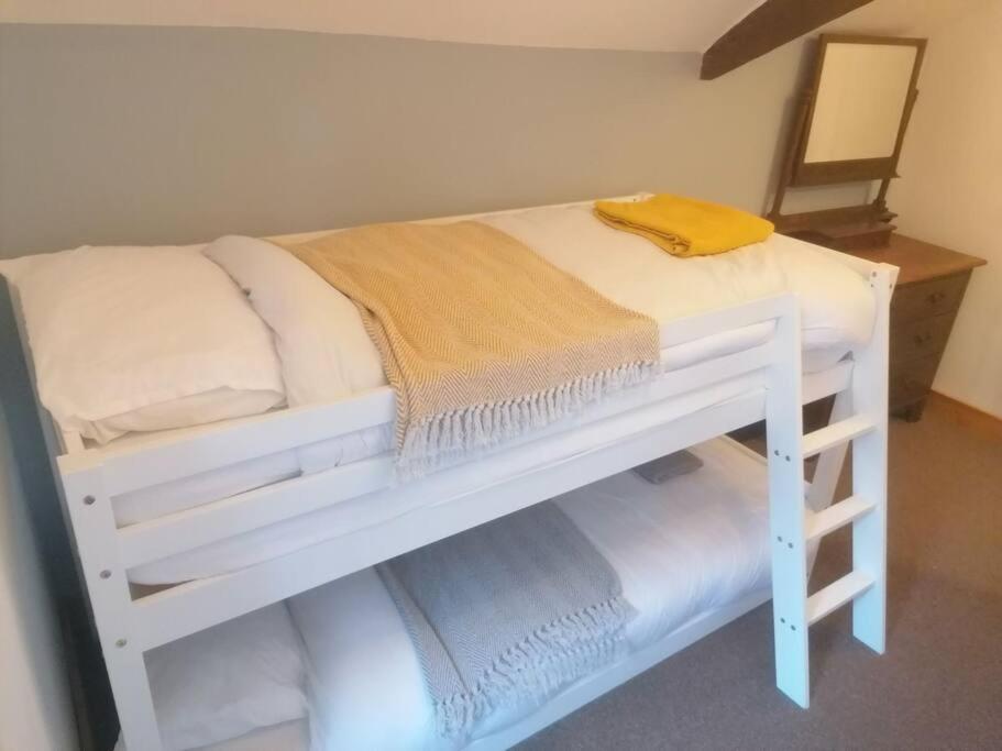 The Old Barn, Cosy Townhouse In Leominster Villa Ngoại thất bức ảnh